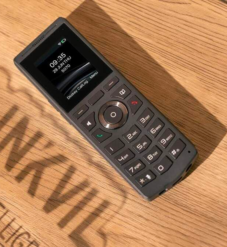 Fanvil LINKVIL W610D - Combiné DECT pour base Fanvil LINKVIL W710D  - Téléphone IP -  Écran couleur 2" (240 x 320) - Voix HD et réduction du bruit